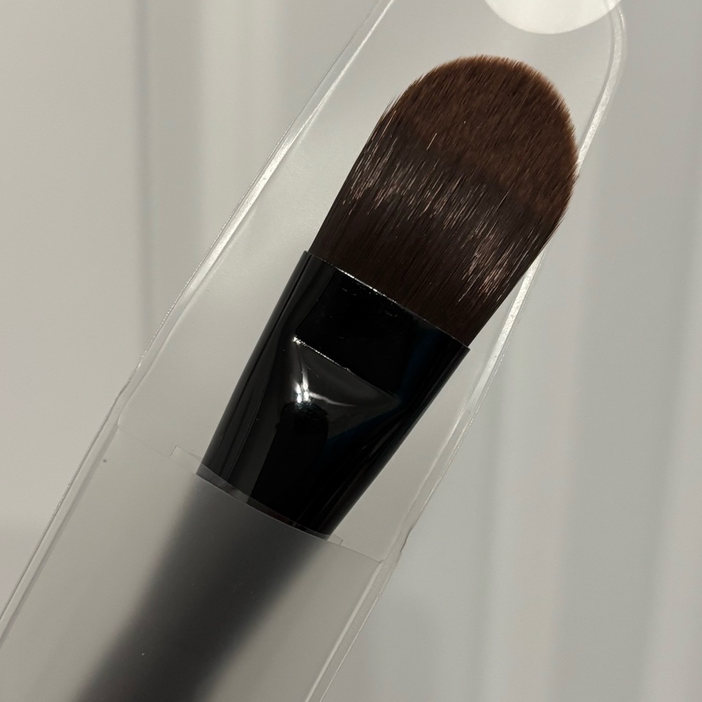 Mary Kay Black Liquid Foundation Brush NEW